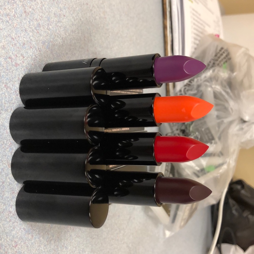 MaryKay matte lipstick . 11 Oz.